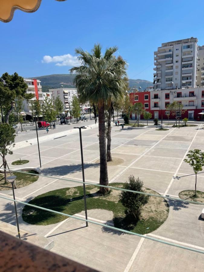 Sunkissed Centre Apartment Vlorë Exterior foto