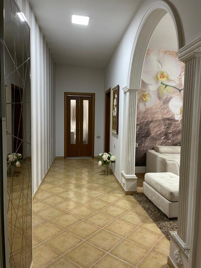 Sunkissed Centre Apartment Vlorë Exterior foto